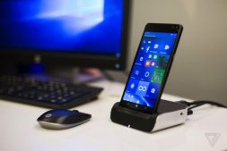 微软最新专利曝光：Windows 10设备“专属”iPhone底座