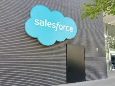 Salesforce宣布以13.3亿美元全现金收购云服务商Vlocity