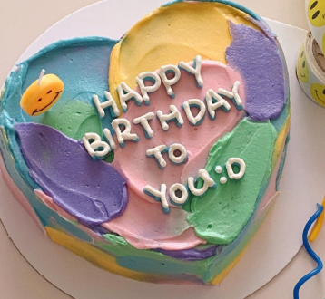 祝福自己生日快乐的30条说说 今天的我是生日蛋糕做的