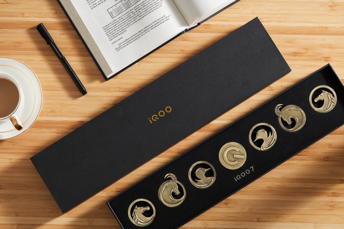 骁龙 888 手机 iQOO 7 发布会邀请函官宣：双马、双羊、双鸭