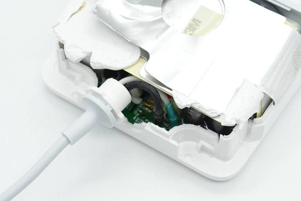 老果粉才知道的一些经典设计，苹果60W MagSafe充电器拆解